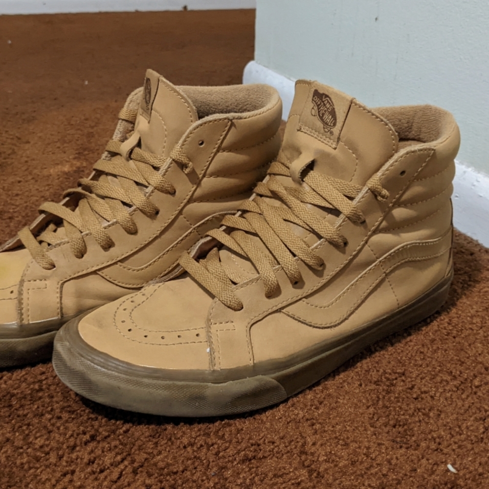 VANS leather sk8 hi, sz 9.5, good condition
